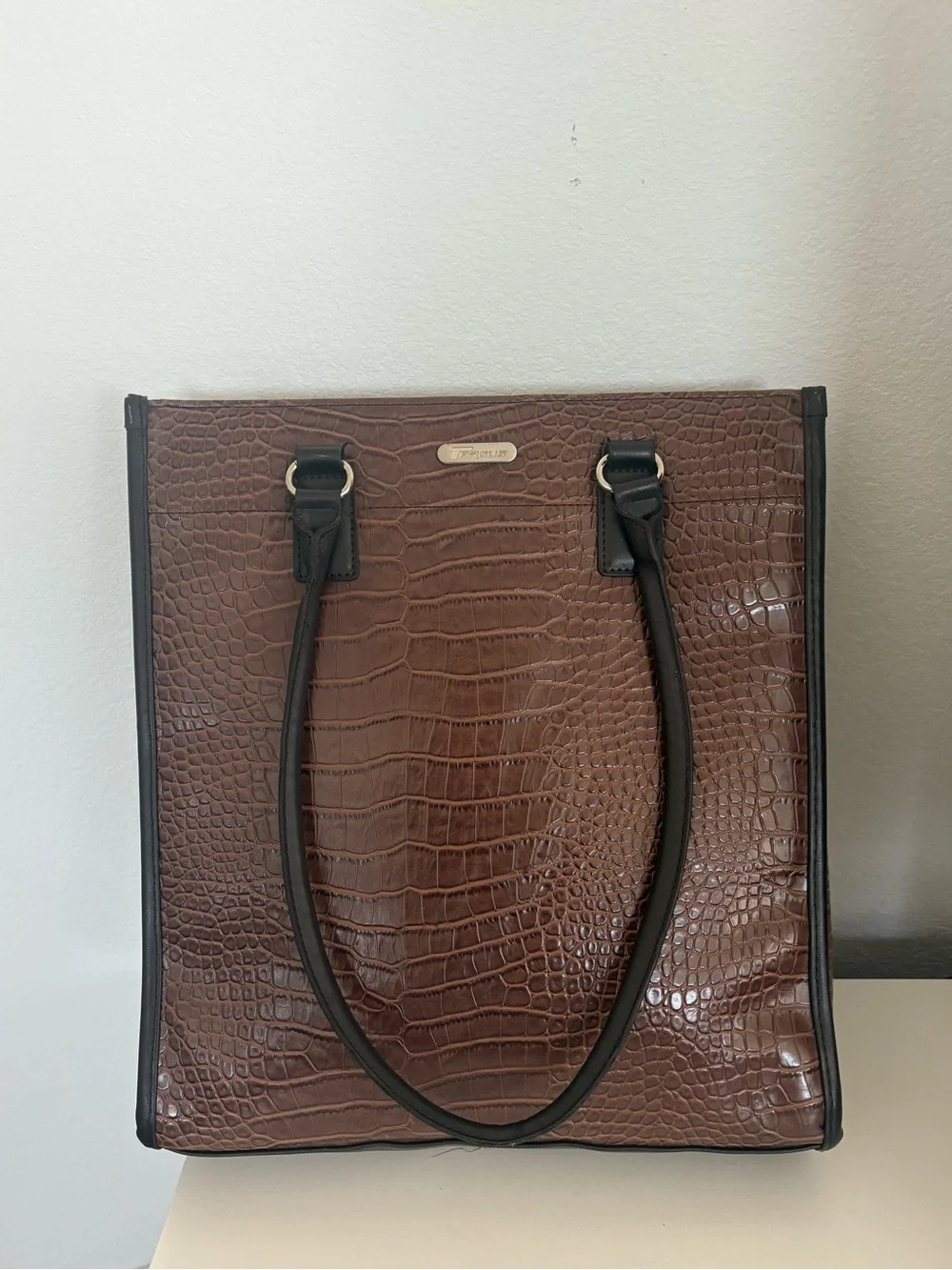 Targus Brown Laptop Handbag Tote Faux Alligator Embossed Women’s Travel Bag